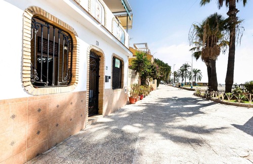 Pedregalejo Apartment | Apartment 'Casa Playa 3 Bedrooms' with Sea Views, Wi-Fi and Air Conditioning