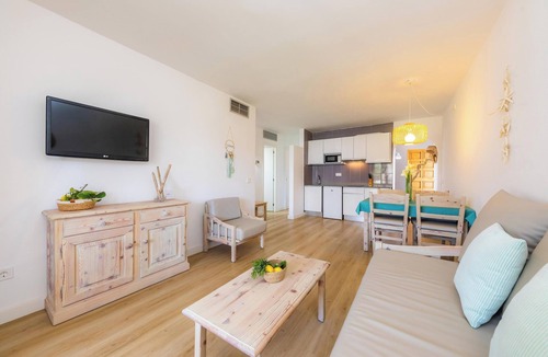 Canyamel Apartment | Apartment Close to the Beach with Pool Access, Private Terrace, Air Conditioning and Wi-Fi
