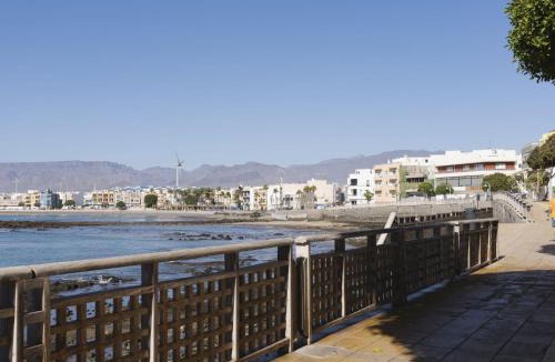Playa de Arinaga Apartment | Apartment Daura by Interhome