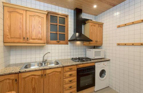 La Nova Esquerra de l'Eixample Apartment | Apartment Eixample Esquerre Arago Rocafort by Interhome