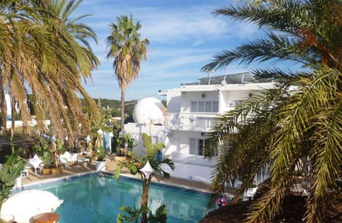 Santa Eulalia del Rio Apartment | Apartments in front of the sea Cala Martina Ibiza