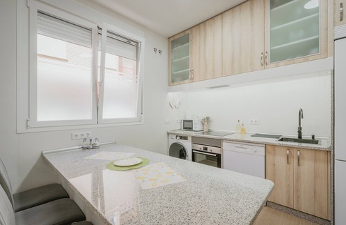 Candeleda Apartment | Apartment 'La Aurora De Candeleda' with Lake View, Wi-Fi and Air Conditioning