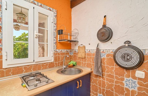 La Cala del Moral Apartment | Apartment 'La Canarita' with Sea Views, Wi-Fi and Air Conditioning