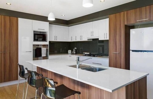 Blackmans Bay House | Architect Designed Coastal Retreat with Views.