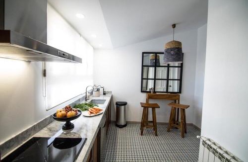 Mondejar House | Arco de la Villa