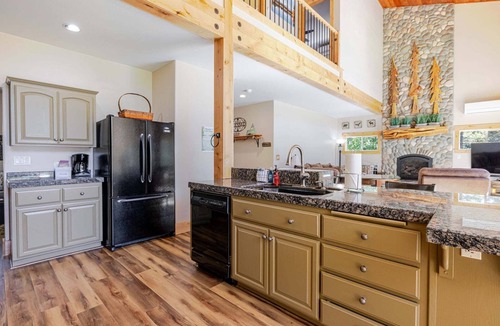 Three Rivers House | Aspen Place - River Access, Ping Pong, Gorgeous Home & Location
