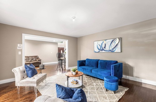 Monroe House | Awesome Country Retreat - 4BR - Private & Peaceful