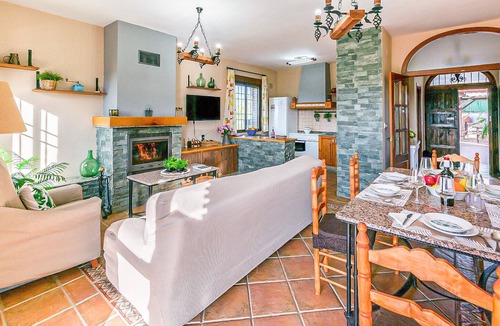 Villanueva del Rey House | Awesome home in Villanueva del Rey