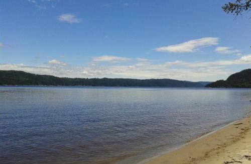 Petit-Saguenay Bed & Breakfast | B&B Les Deux Pignons
