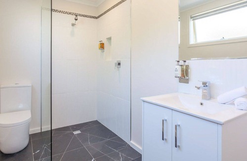 Daylesford Apartment | Balconies Lakeside | Studio Apartment 3