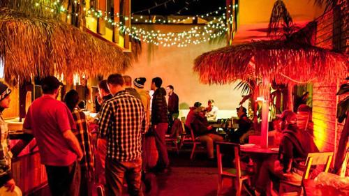 Melrose Hostel | Banana Bungalow West Hollywood Hotel & Hostel