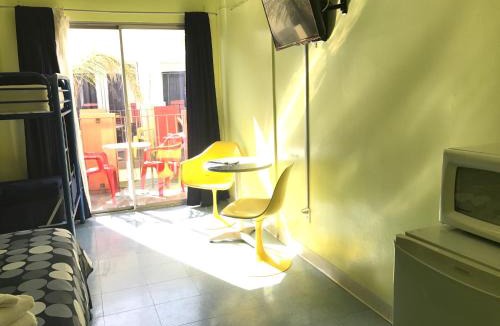 Melrose Hostel | Banana Bungalow West Hollywood Hotel & Hostel