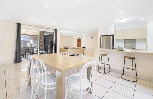 Bargara House | Bargara Haven Welcome to your personal oasis: Coastal calm blends with style.