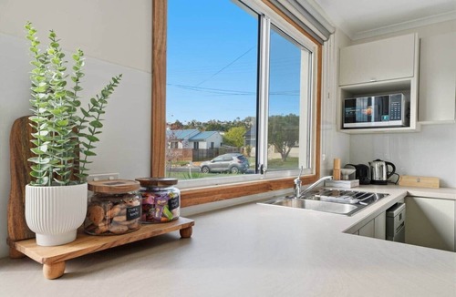 Warrane House | Bass Street Family Retreat Near Hobart & Eastlands