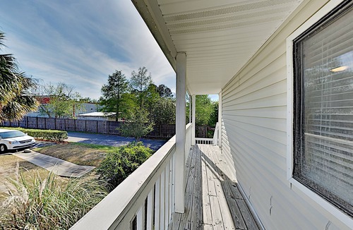 Orange Beach Condo | Bay-View Villa with Furnished Balcony | Extended Stay Specials