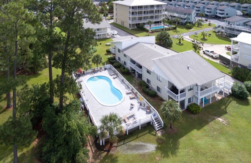 Orange Beach Condo | Bay-View Villa with Furnished Balcony | Extended Stay Specials