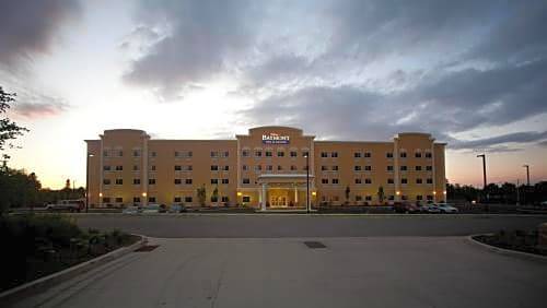 Erie Hotel | Baymont by Wyndham Erie
