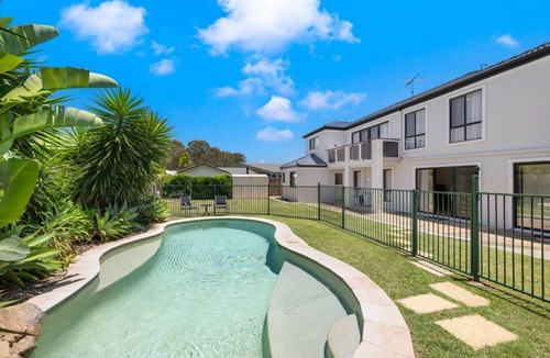 Redland Bay House | Bayside Bliss