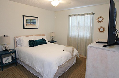 Orange Beach Apartment | Bayview 15 condo with Pool in Wolf Bay