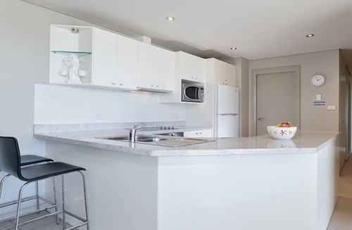 Nelson Bay Apartment | Bayview Apartments, 11,42 Stockton Street - Three bedroom unit In the heart of town with air con, lift and secure parking