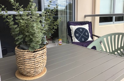 Encounter Bay Apartment | Bayview Encounter - Sea and island views in luxury incl breakfast and linen.