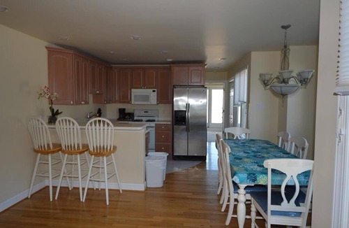 Avalon House | Beach Front - 3081 Avalon Avenue - Duplex - Weekly Saturday to Saturday
