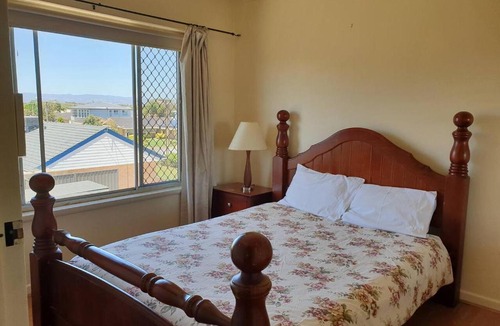 Semaphore Park Apartment | Beach side holiday apartment