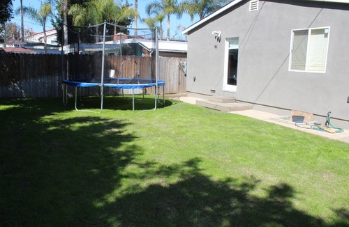 Downtown House | Beach Style Bungalow Disney/Knotts /Newport Beach1.2 mile to ocean.