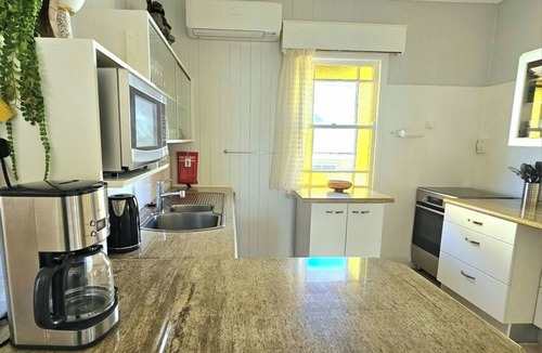 Caloundra House | Beach Views from Front Door- Central Caloundra!