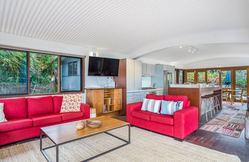 Byron Bay House | Beachfront Belongil Beach
