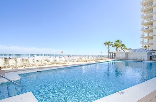 Orange Beach Condo | Beachfront Corner Unit w/ Pools & Gym