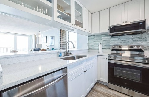 Pensacola Beach Condo | Beachfront, fantastic Gulf views. Sleeps 6. New kitchen, more upgrades for 2025.