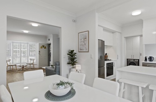 Glenelg South House | Beachside 3-Bed Retreat with BBQ & Garage