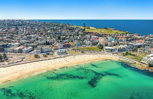 Bondi Apartment | Beachside Bliss, Bondi Beach with Parking