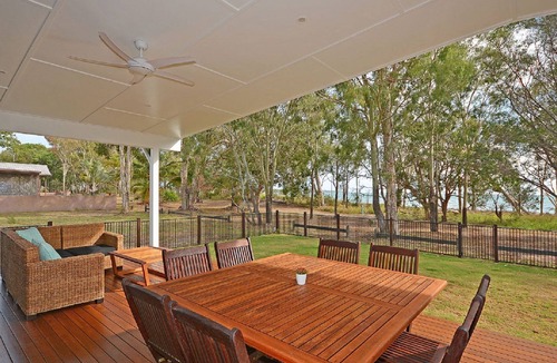 Traviston House | Beachside - Burrum Heads- Beachfront - 3BR- WIFI