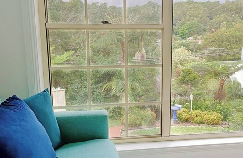 Helensburgh House | Beautiful 2 Bedroom Home Nestled in the Royal National Park