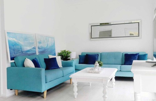 Helensburgh House | Beautiful 2 Bedroom Home Nestled in the Royal National Park
