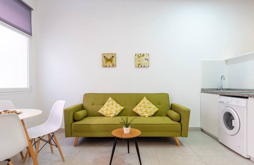 Los Tilos Apartment | Beautiful Apartment “El Andén de la Estación 1” Near the Beach with Air Conditioning