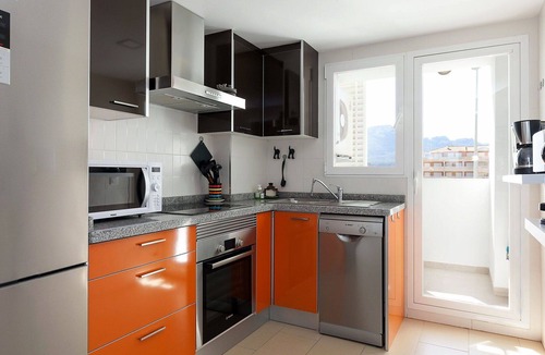Les Deveses Apartment | Beautiful apartment for 6 guests with A/C, pool, WIFI, TV and terrace
