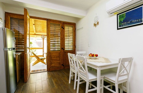 Fonyodliget Apartment | Beautiful apartment for 4 people with A/C, WIFI, TV, terrace and pets allowed