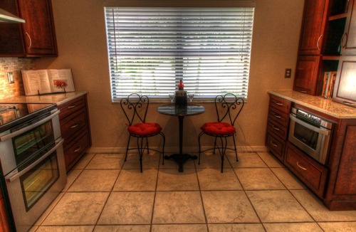 Apollo Beach House | Beautiful Beach House for a Relaxing Getaway!1700 sqft 3BD/2BA, Free WiFi.