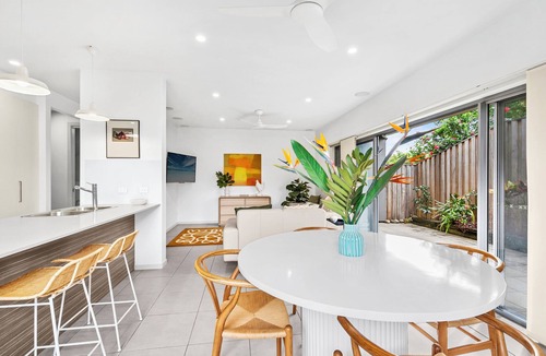Sawtell House | Beautiful beach house in the heart of Sawtell. Park once. Walk everywhere