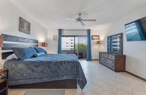 Williams Town Apartment | Beautiful Condo on the Beach in Freeport, Bahamas!