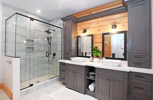 Brock Cabin | Beautiful Custom Log Home nestled on 300 ft beach front