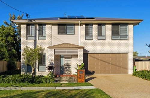 Biggera Waters House | Beautiful house in Biggera waters close to surfers paradise and broad water park