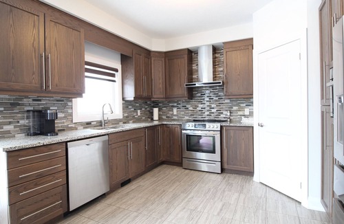 Rosemount House | Beautiful House Near Grand River & Kiwanis Park
