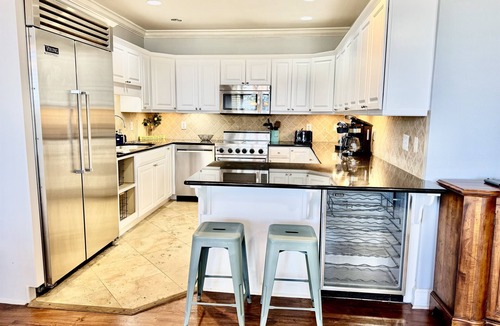 Ono Island Condo | Beautiful Views From This Huge Upscale Condo on the 1st Floor at Phoenix 8!