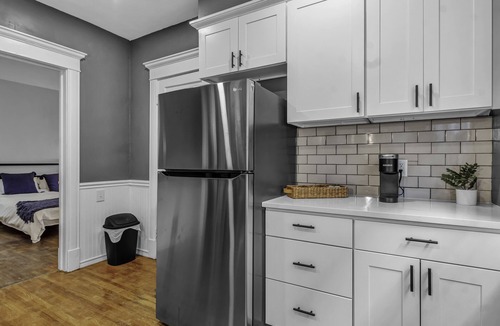 Albright Apartment | Beautifully Renovated 3 bedroom Elmwood Village Apt