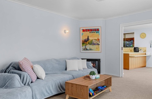 North Bendigo House | Beautifully Styled Family Home in North Bendigo