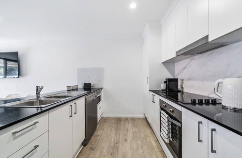 Bellbird Park House | Bellbird Park Stay Rosemary | 3 BR Family and Worker Home